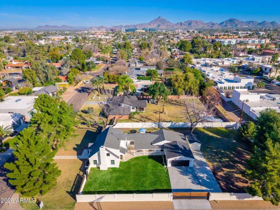 Real Estate Picture 48