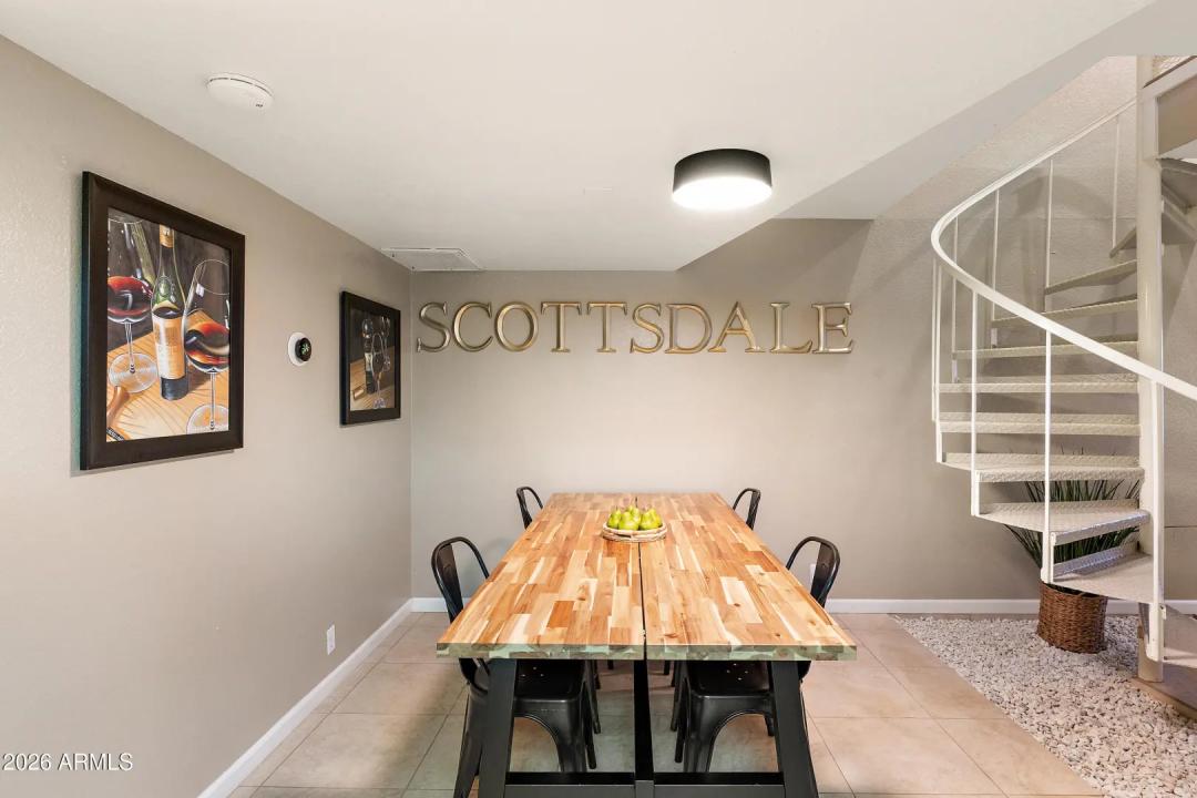 Real Estate Picture 12