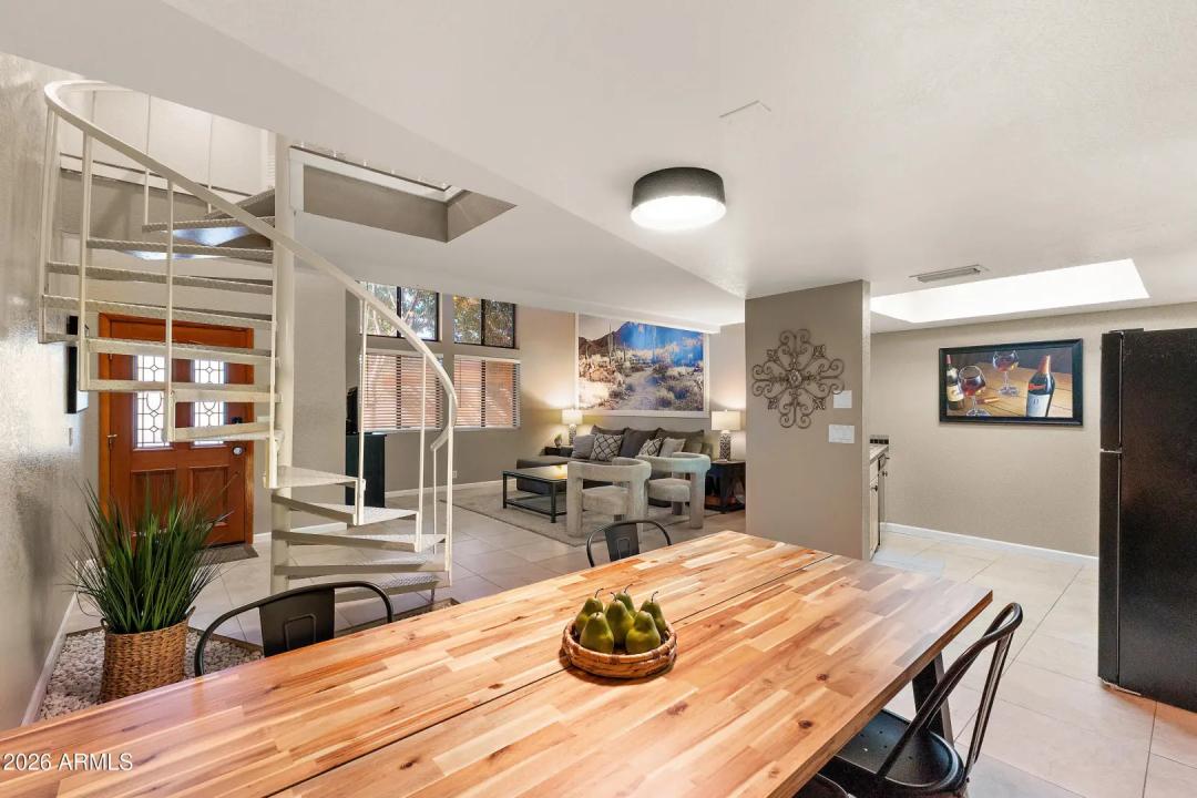 Real Estate Picture 13