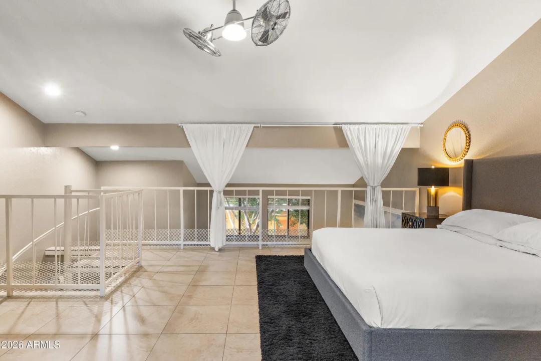 Real Estate Picture 24