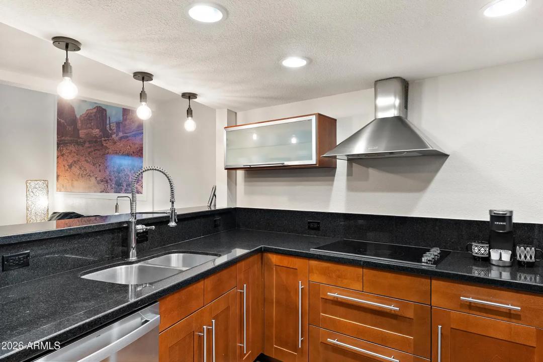 Real Estate Picture 42