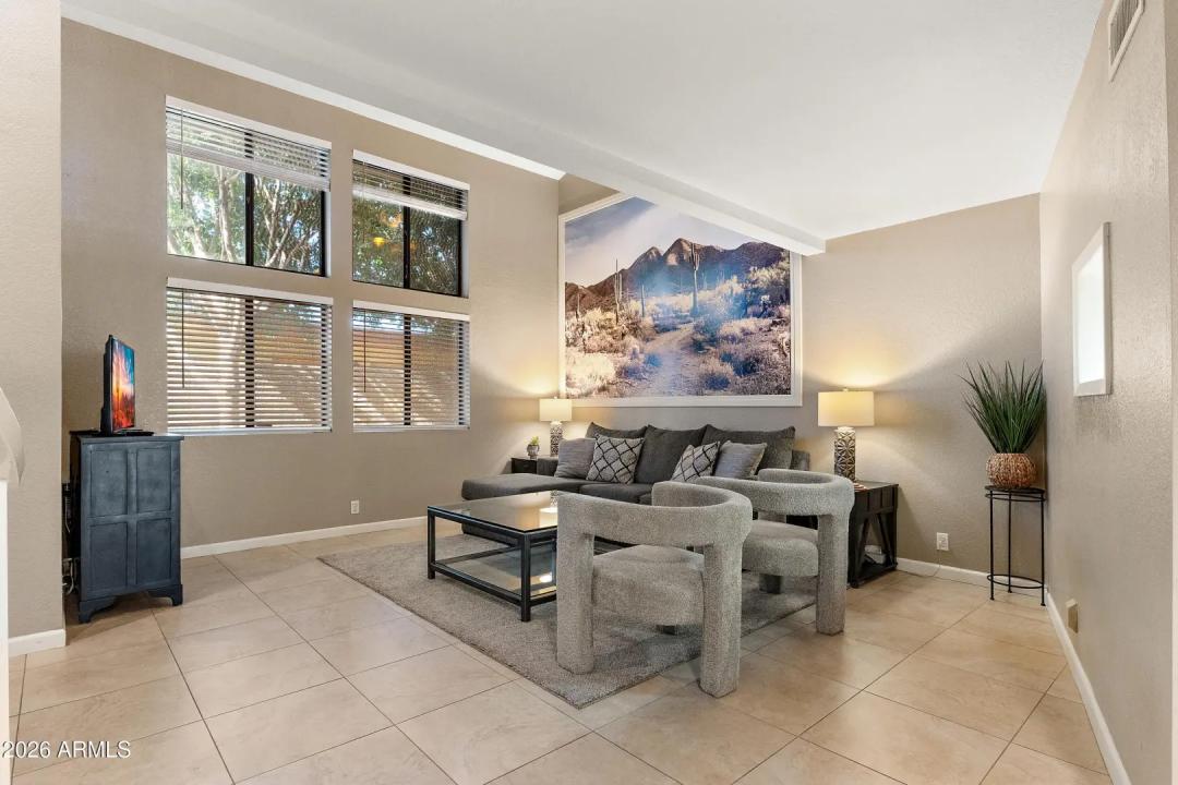 Real Estate Picture 8