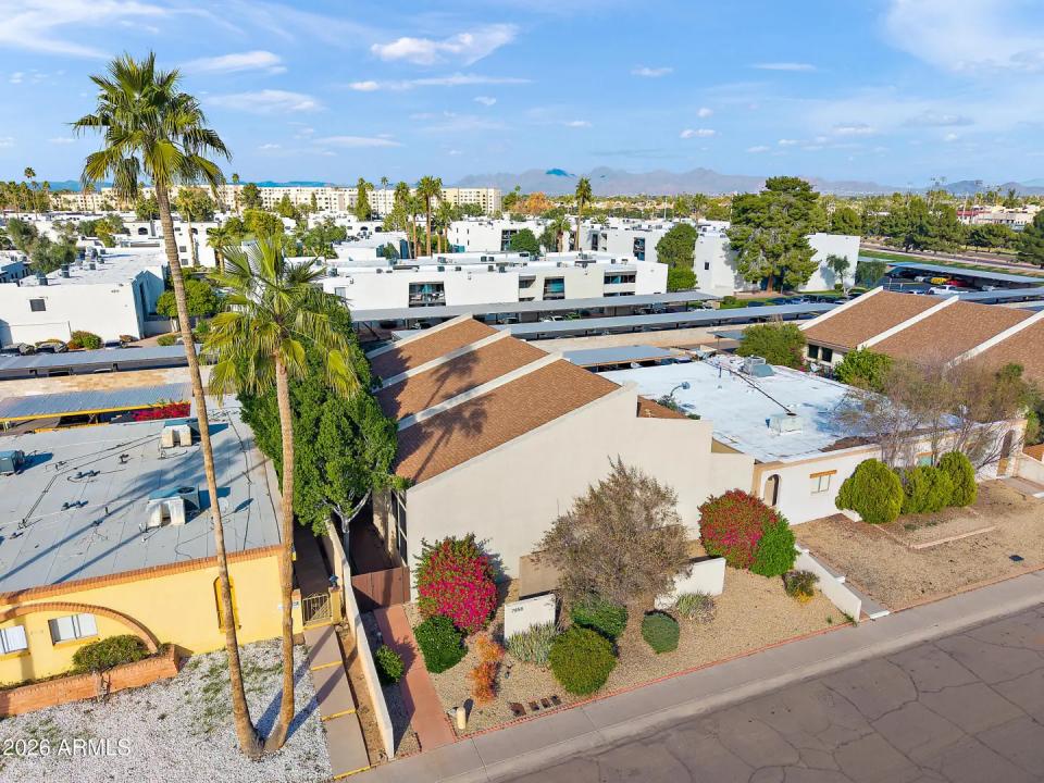 Real Estate Picture 2