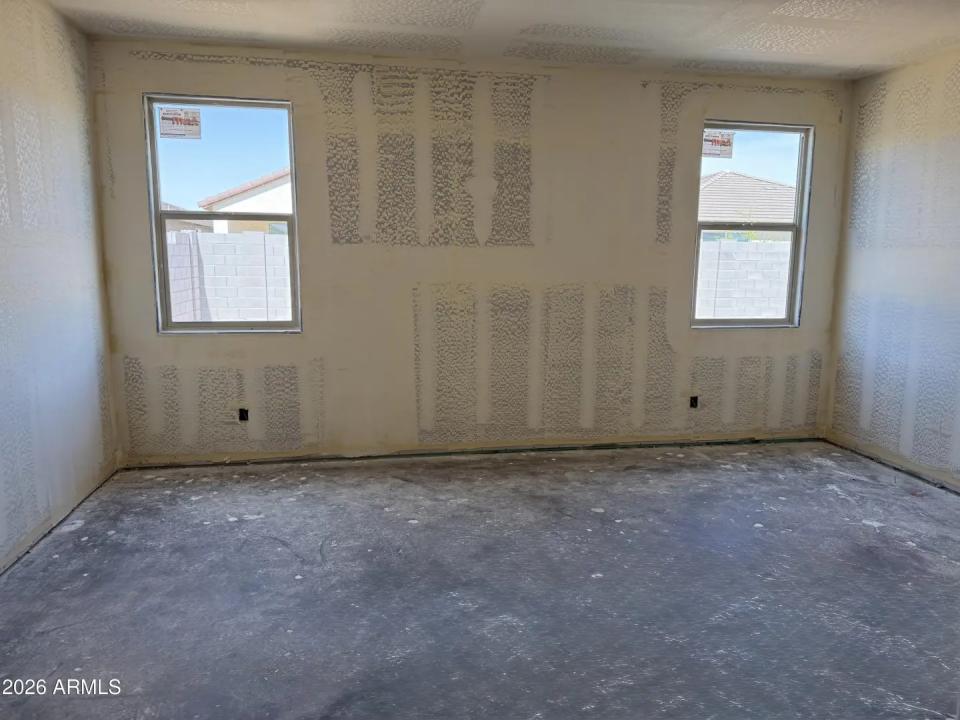 Real Estate Picture 5