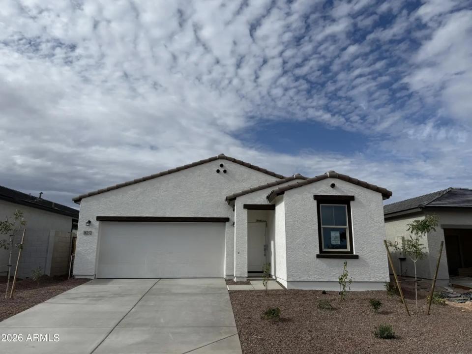 Real Estate Picture 1