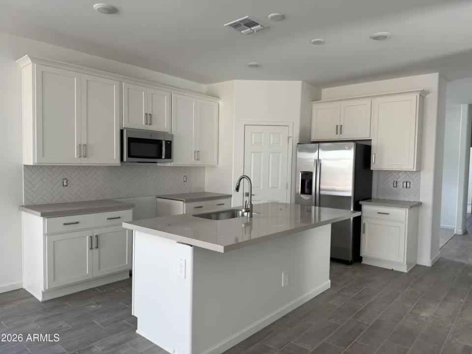 Real Estate Picture 2