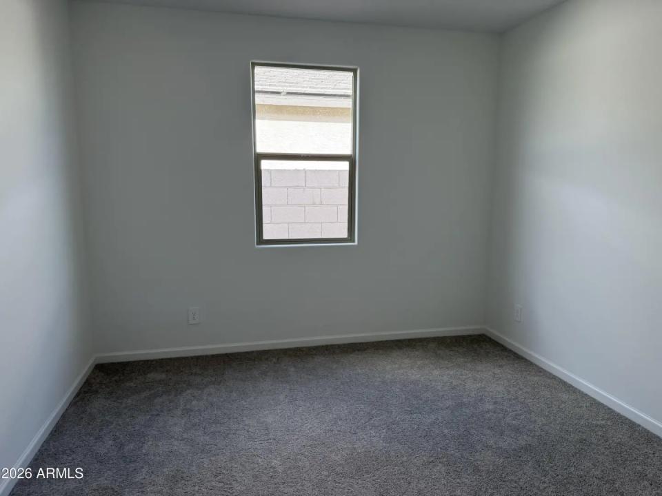 Real Estate Picture 7