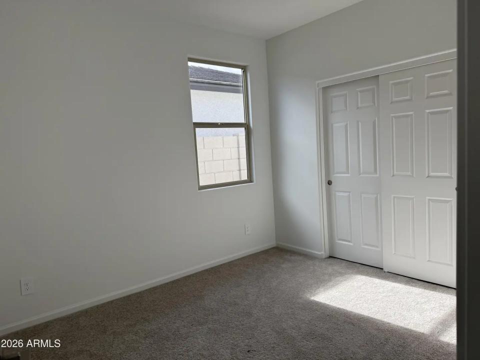 Real Estate Picture 9