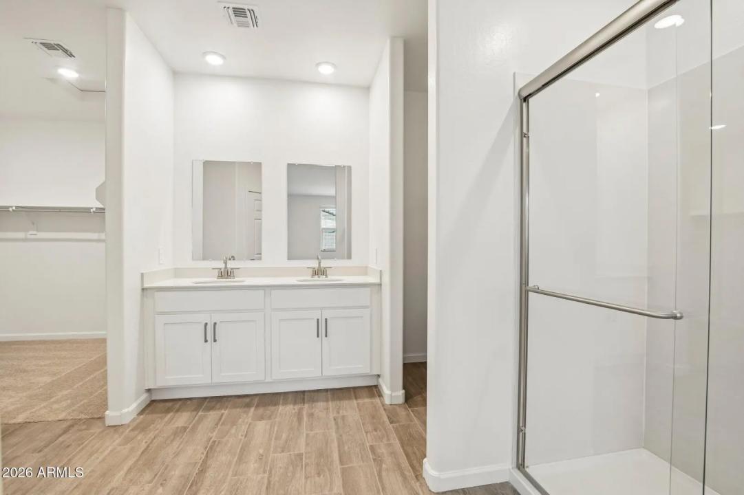 Real Estate Picture 27
