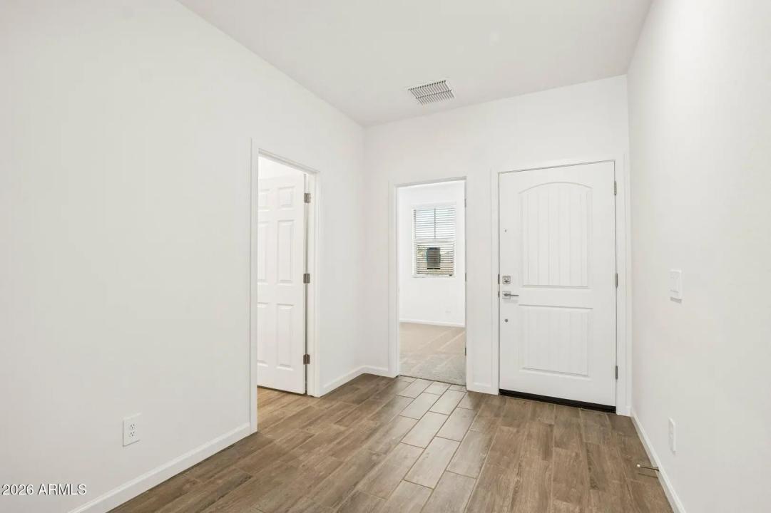 Real Estate Picture 4