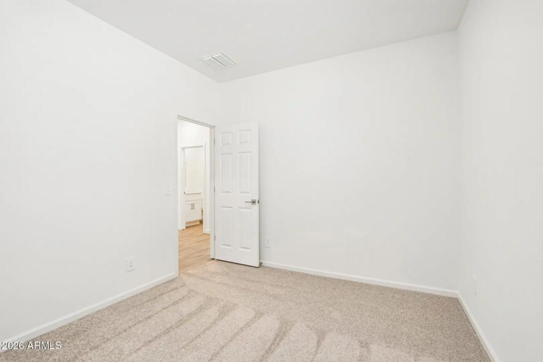 Real Estate Picture 22