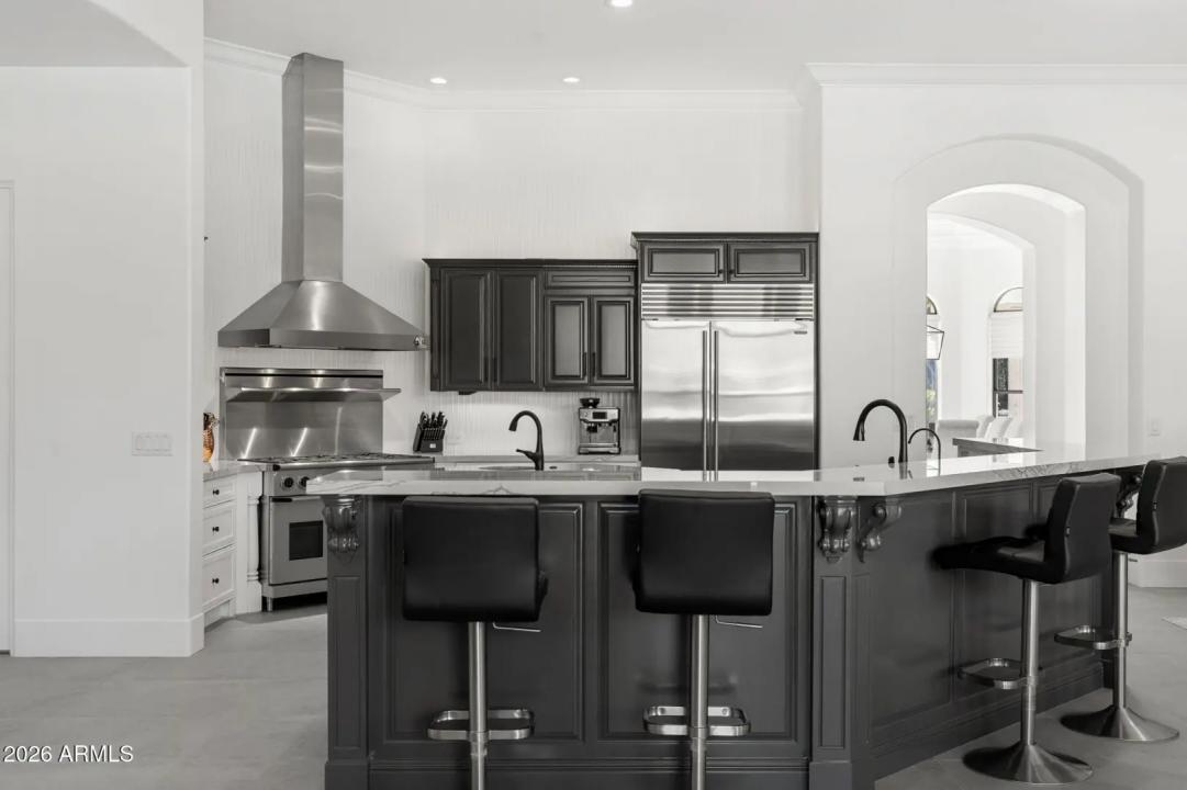 Real Estate Picture 5