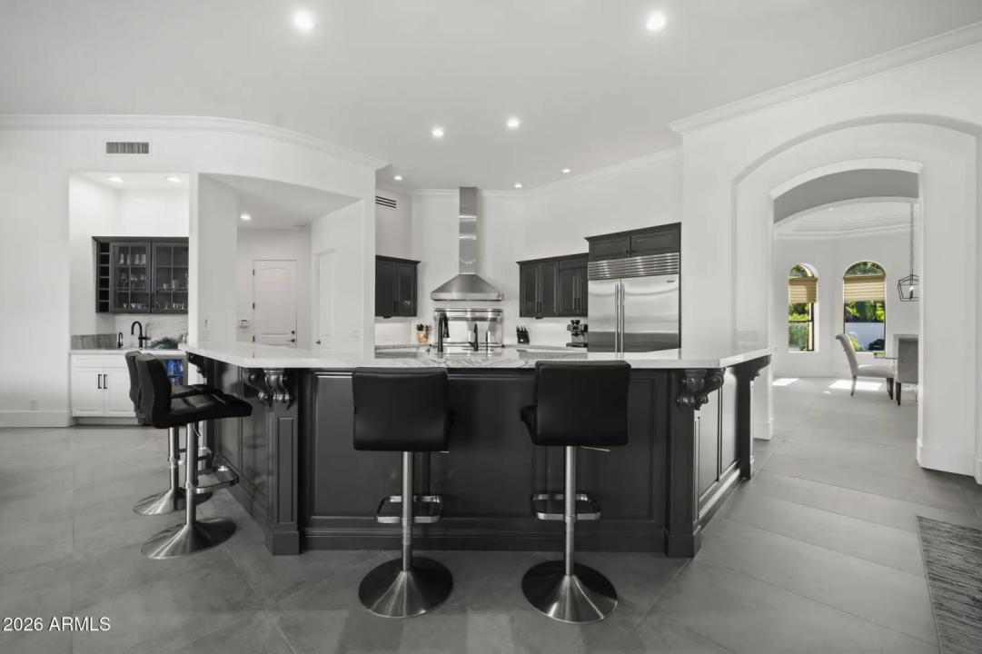 Real Estate Picture 6