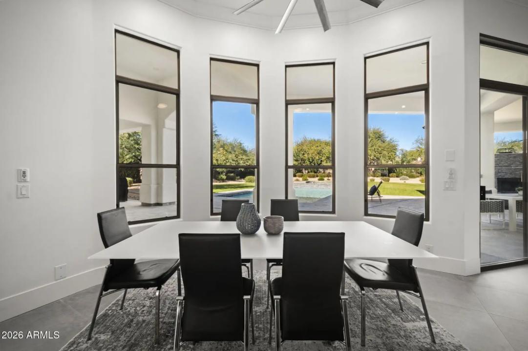 Real Estate Picture 12