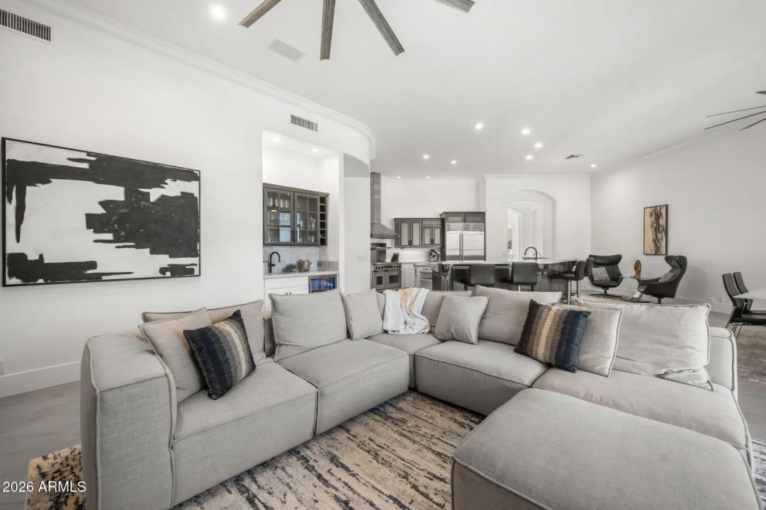 Real Estate Picture 17