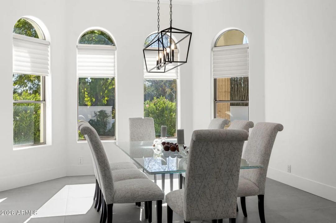 Real Estate Picture 18