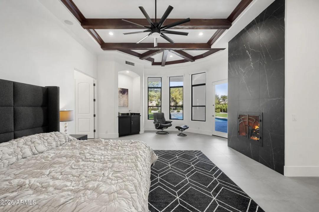 Real Estate Picture 23