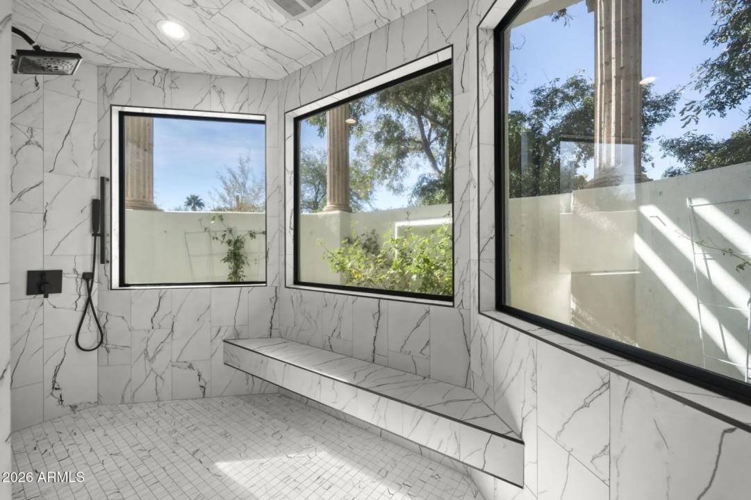 Real Estate Picture 32