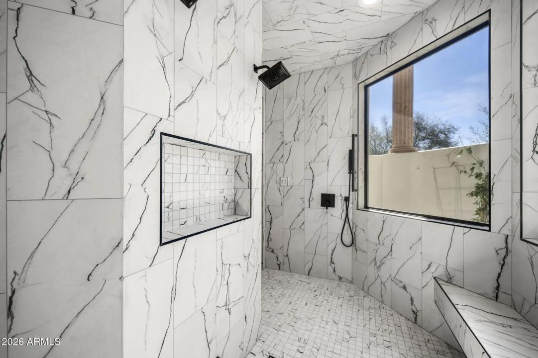 Real Estate Picture 33