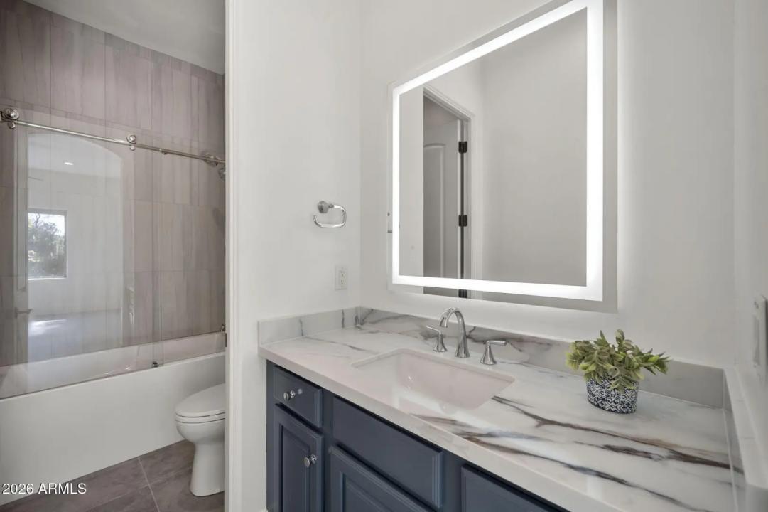 Real Estate Picture 34