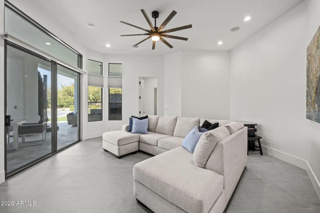 Real Estate Picture 35