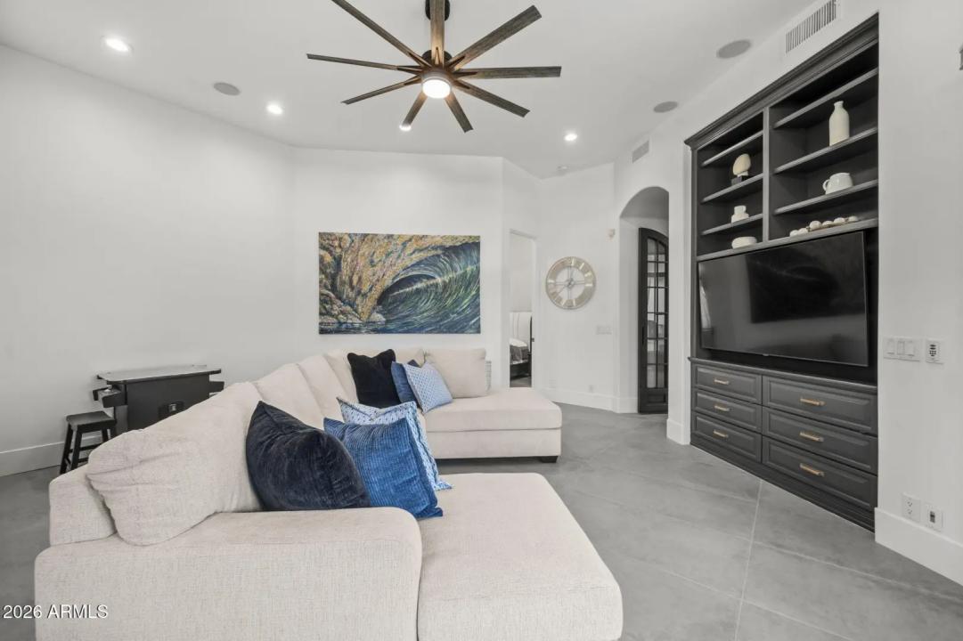 Real Estate Picture 36