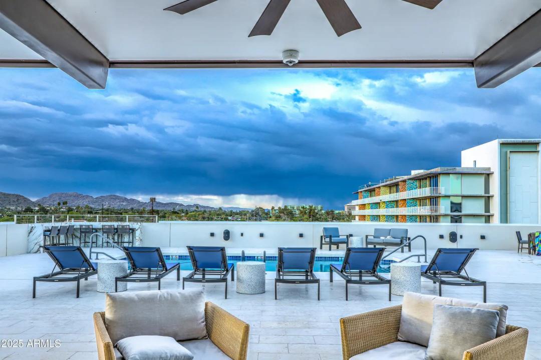 Real Estate Picture 5