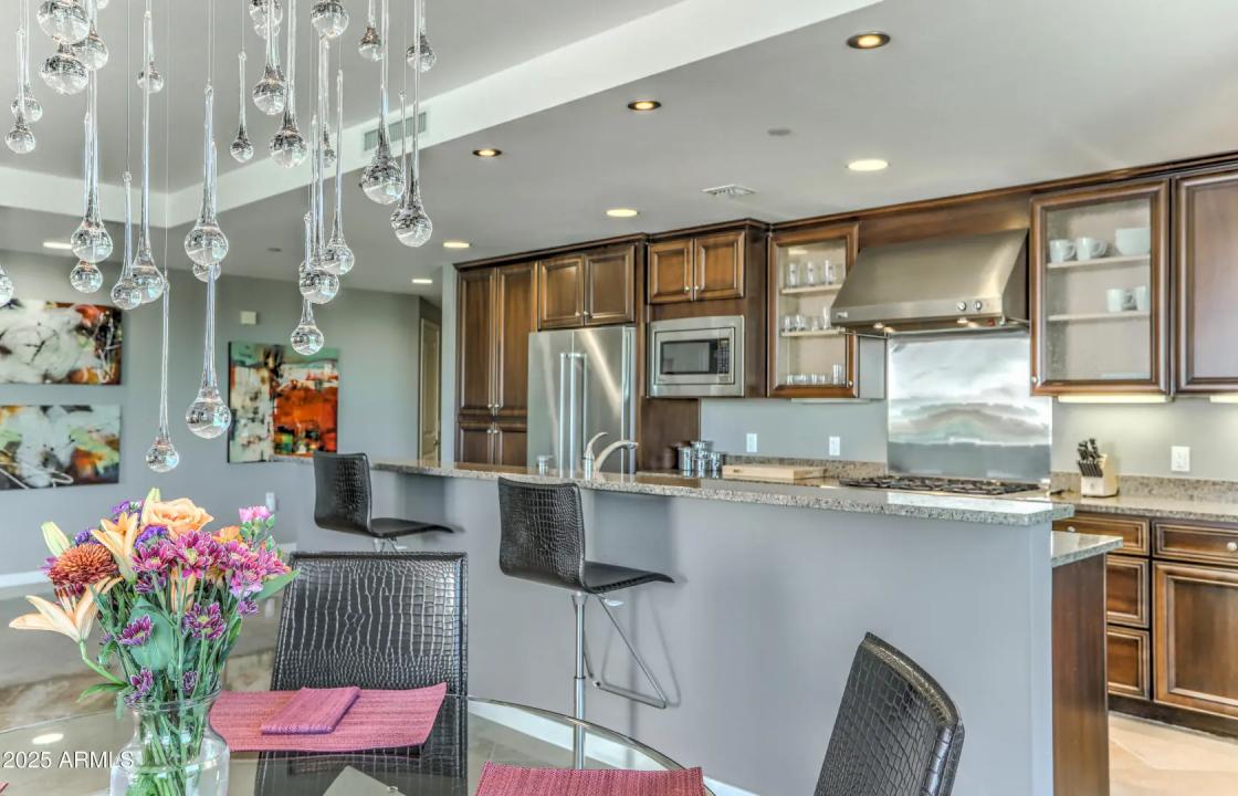 Real Estate Picture 12