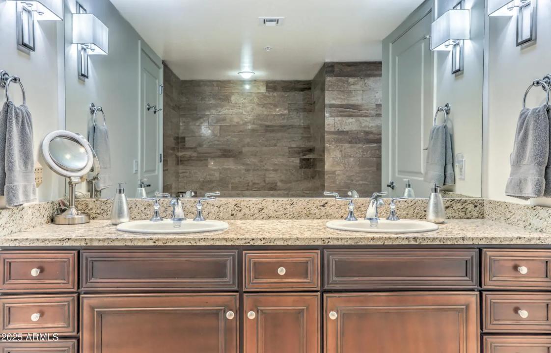 Real Estate Picture 22