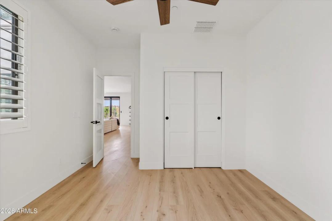 Real Estate Picture 17