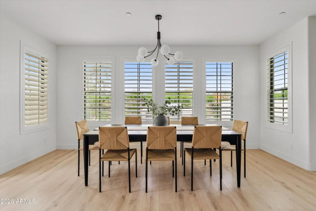 Real Estate Picture 13