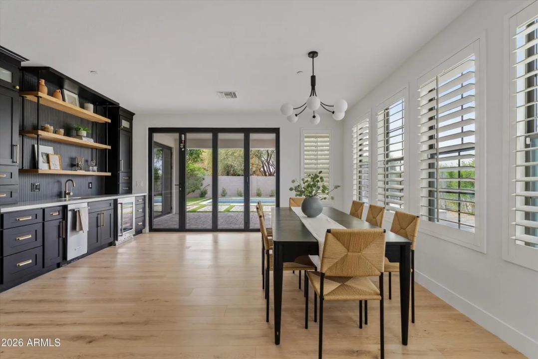 Real Estate Picture 12