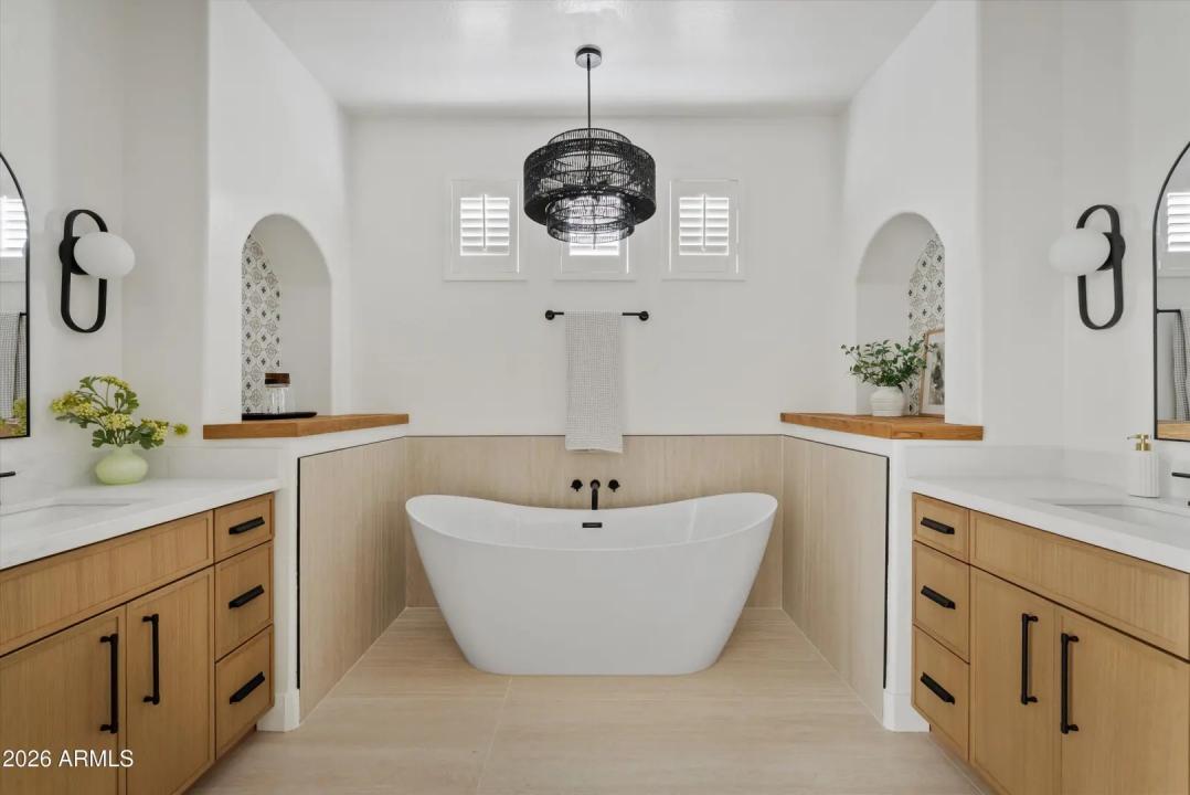 Real Estate Picture 38