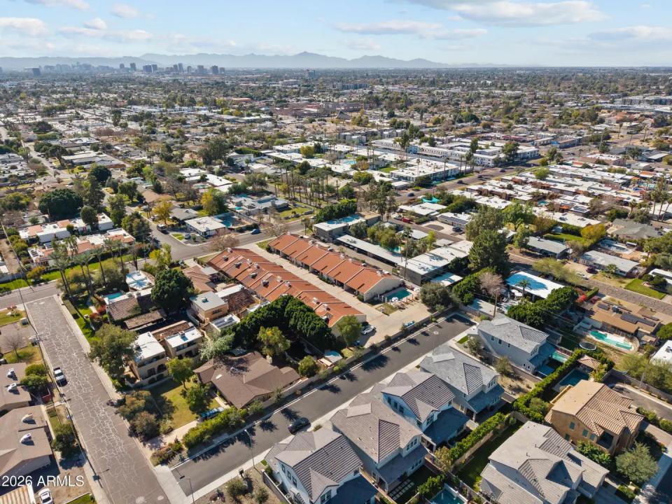 Real Estate Picture 29