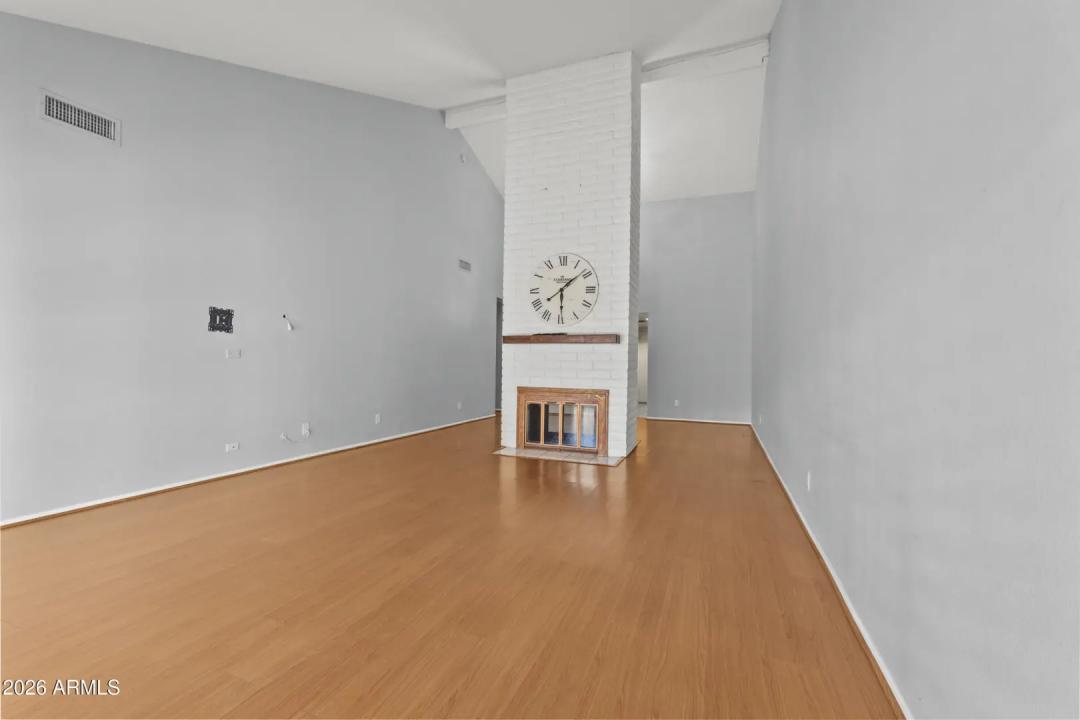 Real Estate Picture 7