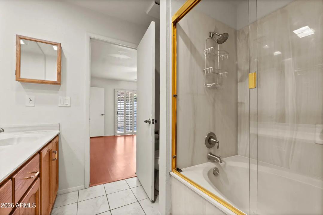 Real Estate Picture 15