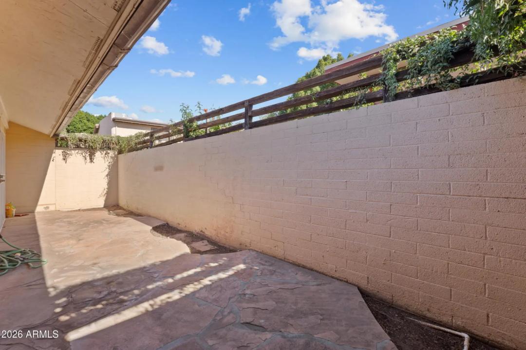 Real Estate Picture 22