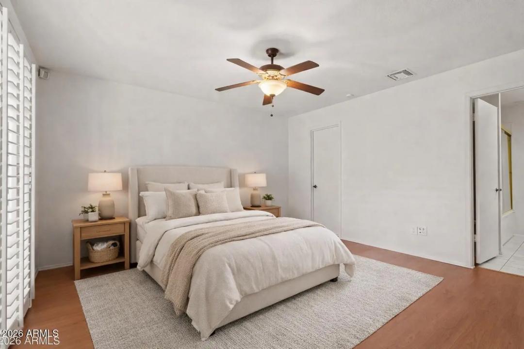 Real Estate Picture 12