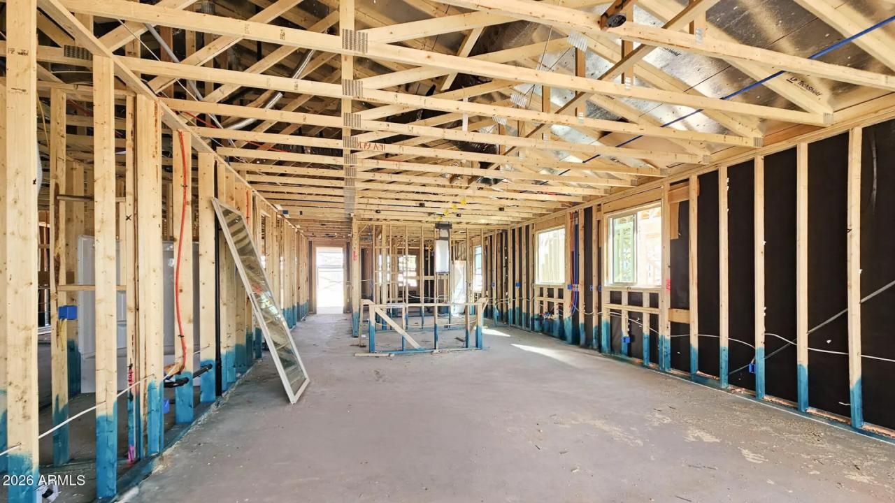 Real Estate Picture 4