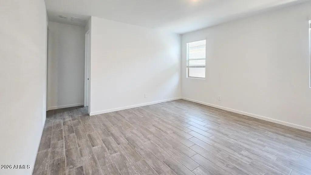 Real Estate Picture 8