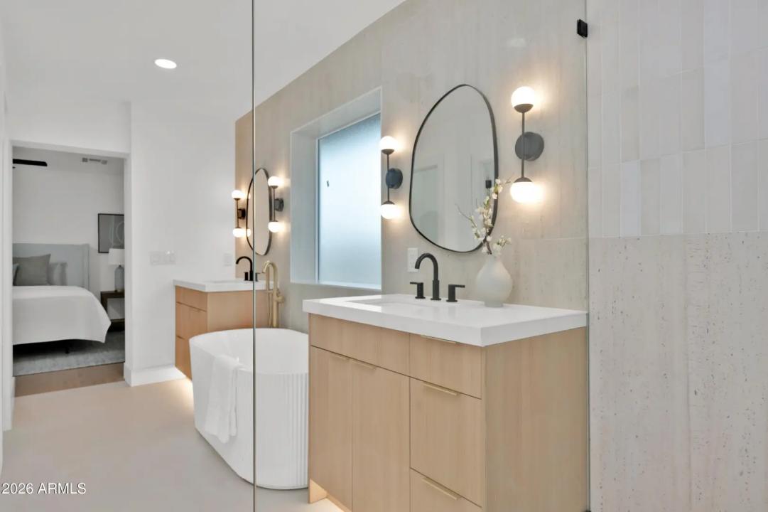 Real Estate Picture 25