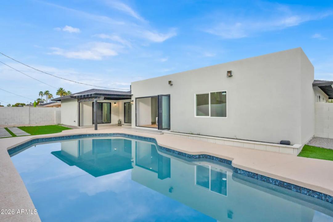 Real Estate Picture 29