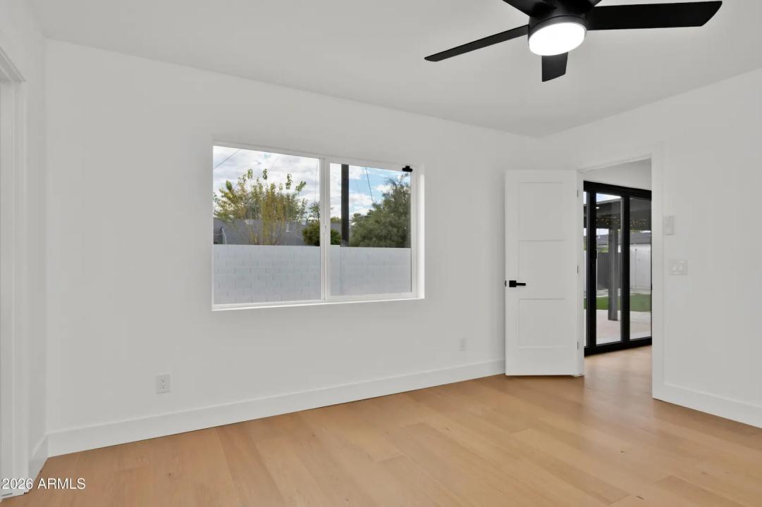 Real Estate Picture 32