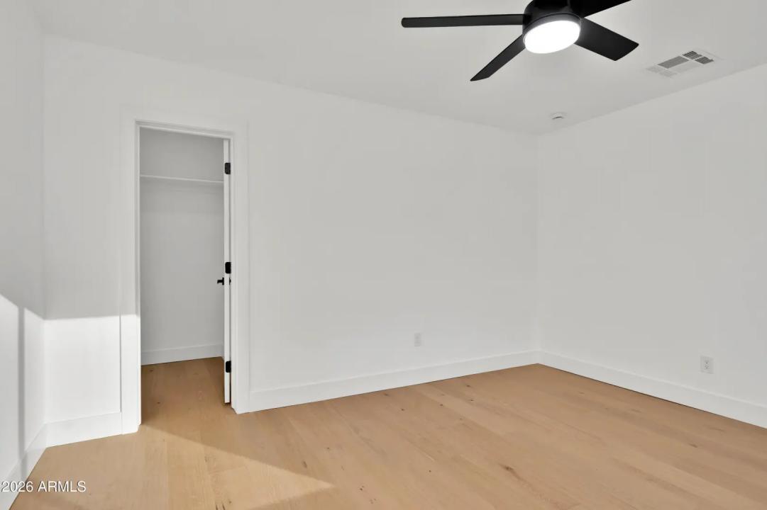 Real Estate Picture 33