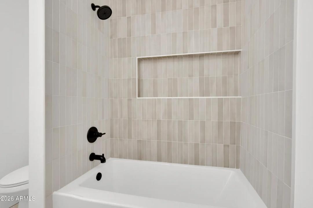 Real Estate Picture 39