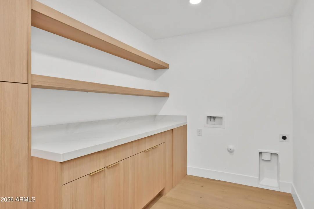 Real Estate Picture 42