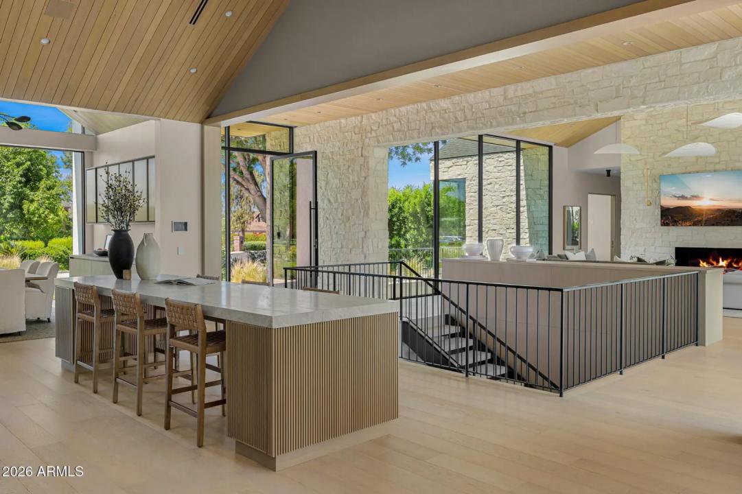 Real Estate Picture 6