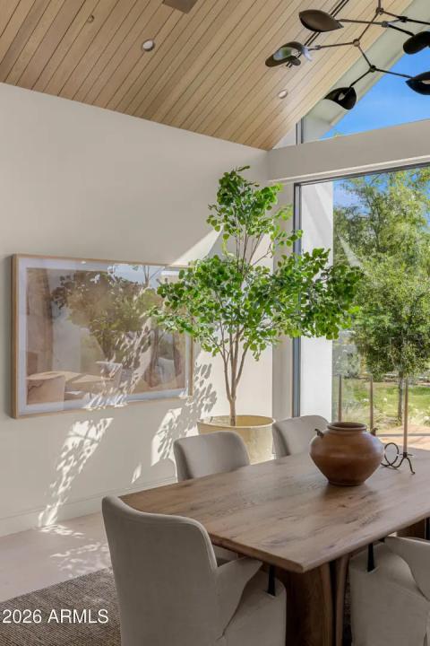 Real Estate Picture 11