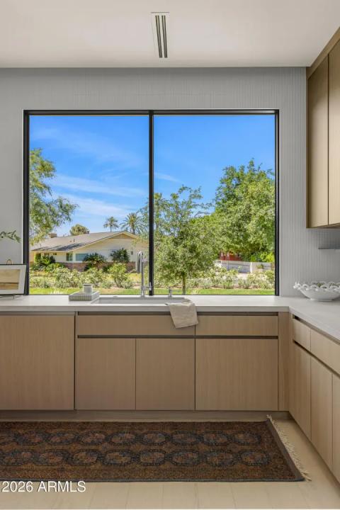 Real Estate Picture 13