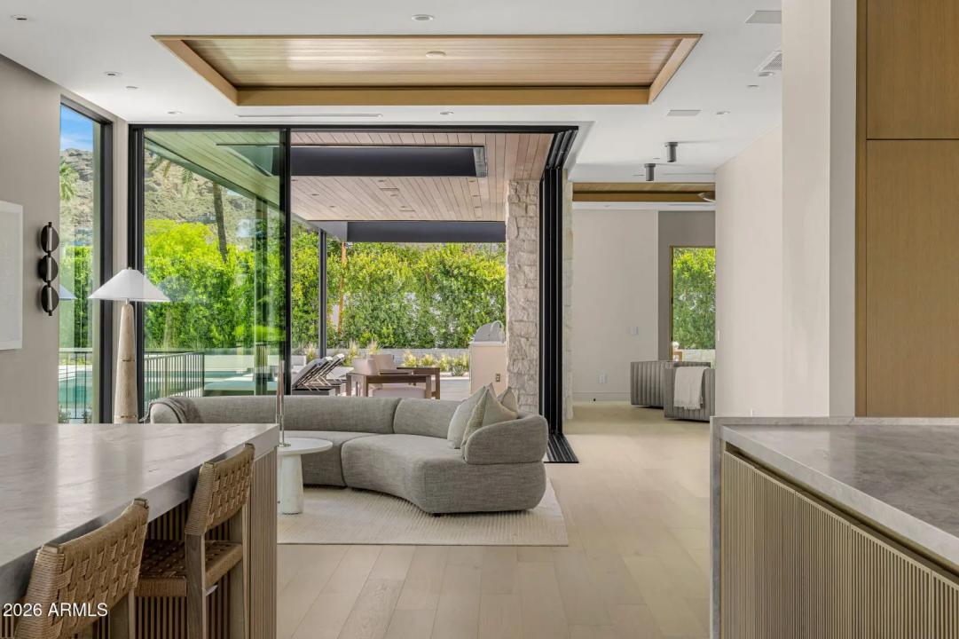 Real Estate Picture 15